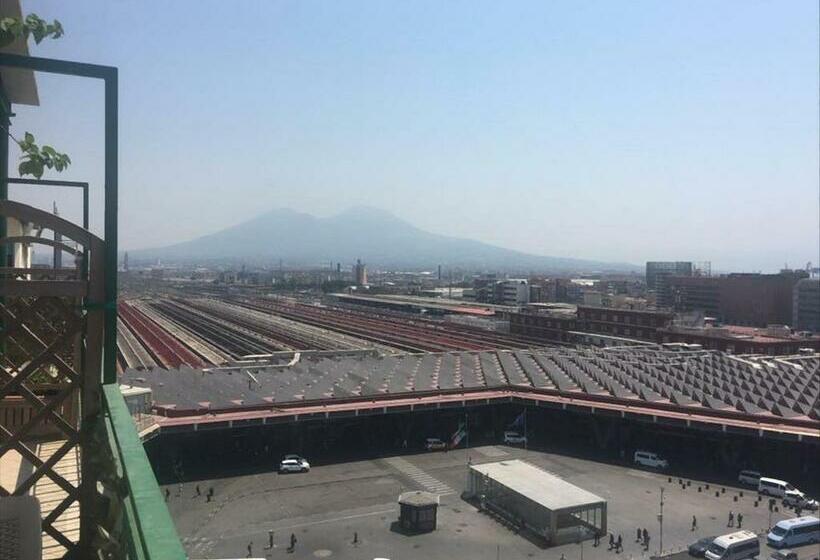 اتاق لوکس سه تخته, Top Floor Rentrooms Napoli