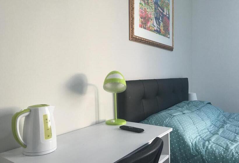 اتاق لوکس سه تخته, Top Floor Rentrooms Napoli