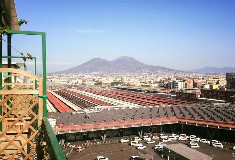 اتاق لوکس سه تخته, Top Floor Rentrooms Napoli