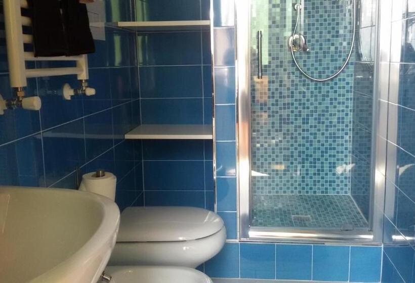 اتاق سوپریور با تخت بزرگ, Top Floor Rentrooms Napoli