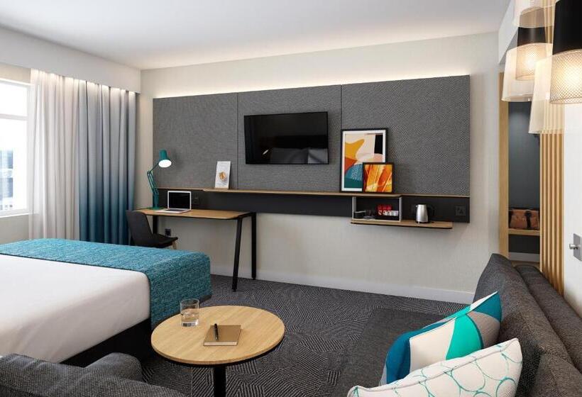 اتاق استاندارد با تخت بزرگ برای معلولان, Holiday Inn Blackpool, An Ihg