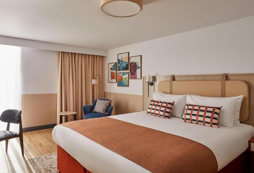 اتاق استاندارد با تخت بزرگ, Indigo Coventry, An Ihg