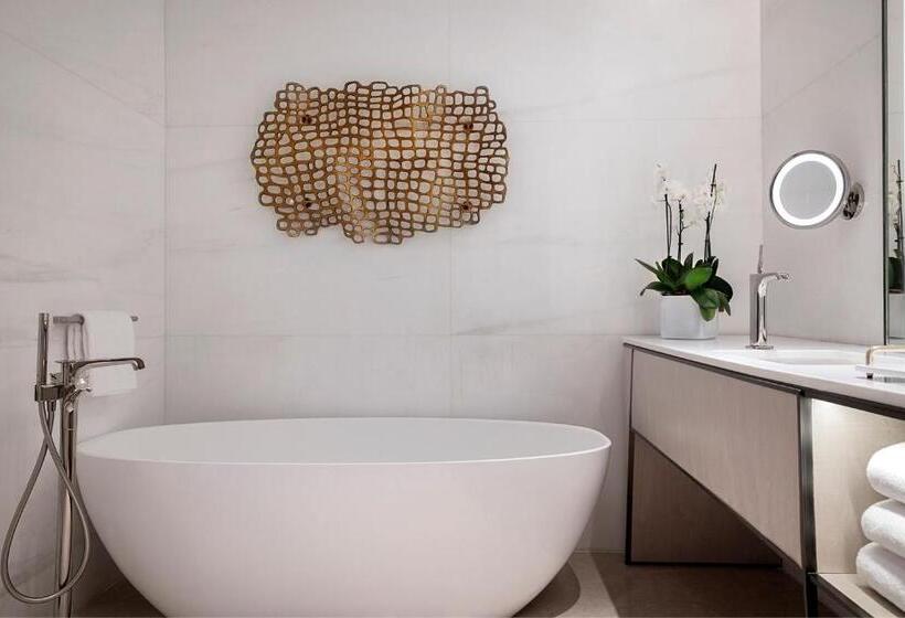 سوئیت با تخت بزرگ, The St. Regis Riyadh