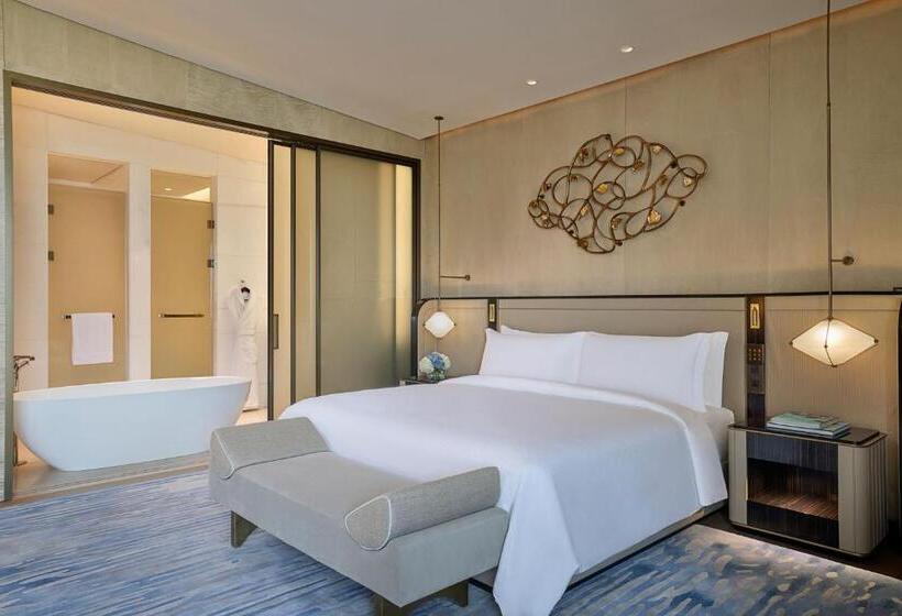 سوئیت با تخت بزرگ, The St. Regis Riyadh