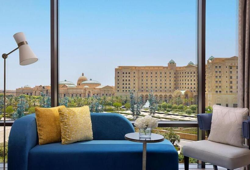 سوئیت اجرایی با تخت کینگ, The St. Regis Riyadh