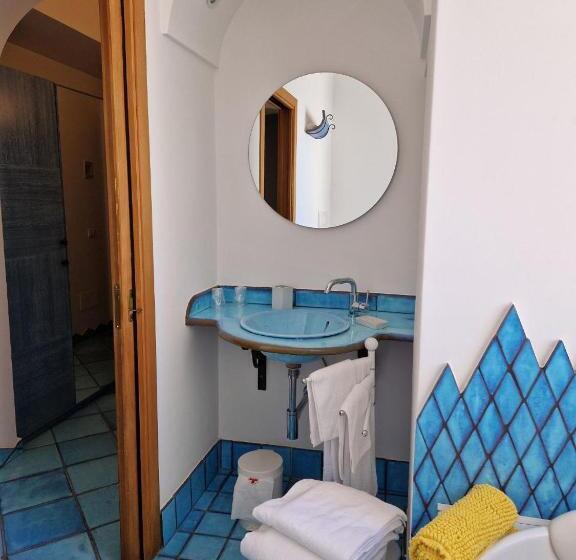 اتاق لوکس با چشم‌انداز دریا, Holiday Double