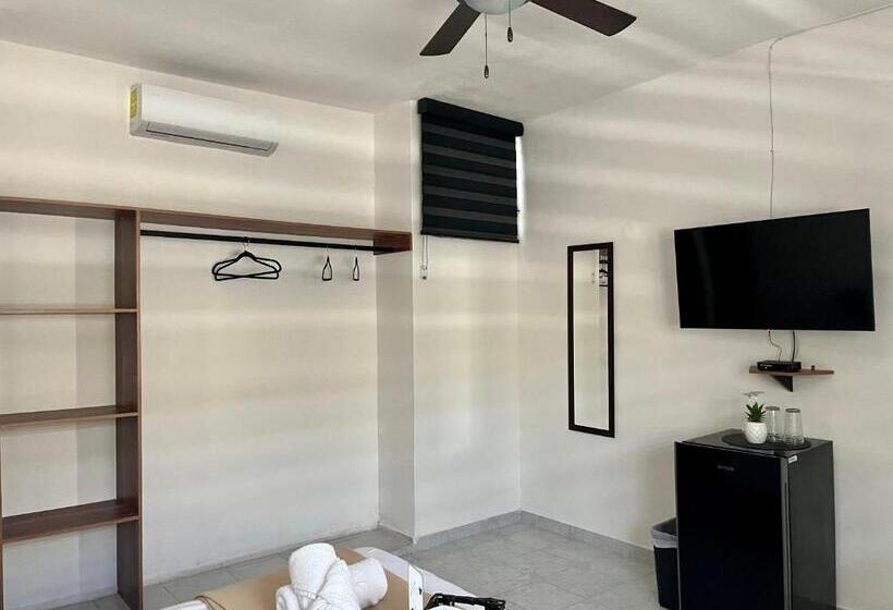 Deluxe Suite King Bed, Balam Playa   15Th. Ave