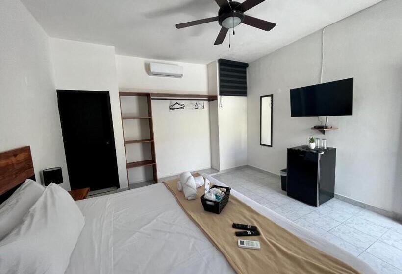 Deluxe Suite King Bed, Balam Playa   15Th. Ave