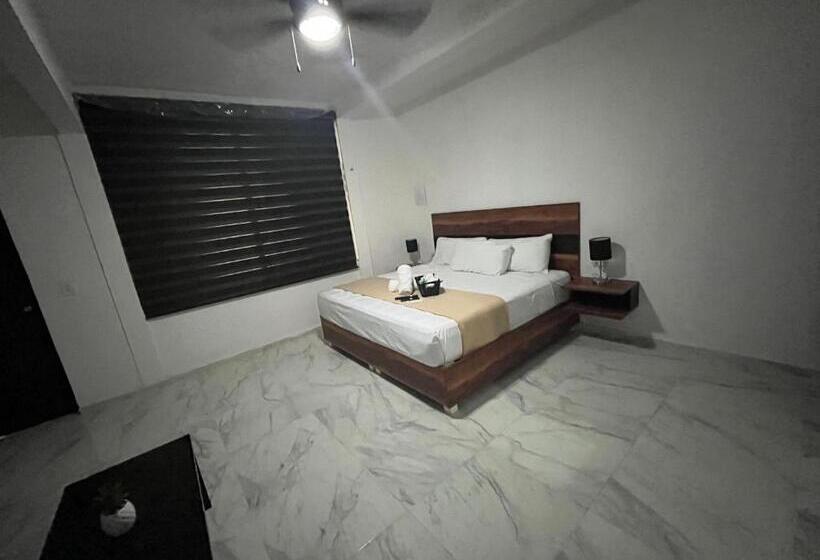 استودیو استاندارد با تخت کینگ, Balam Playa   15Th. Ave