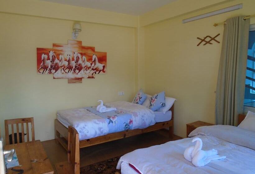 اتاق استاندارد, Naya Gaun Eco Resort