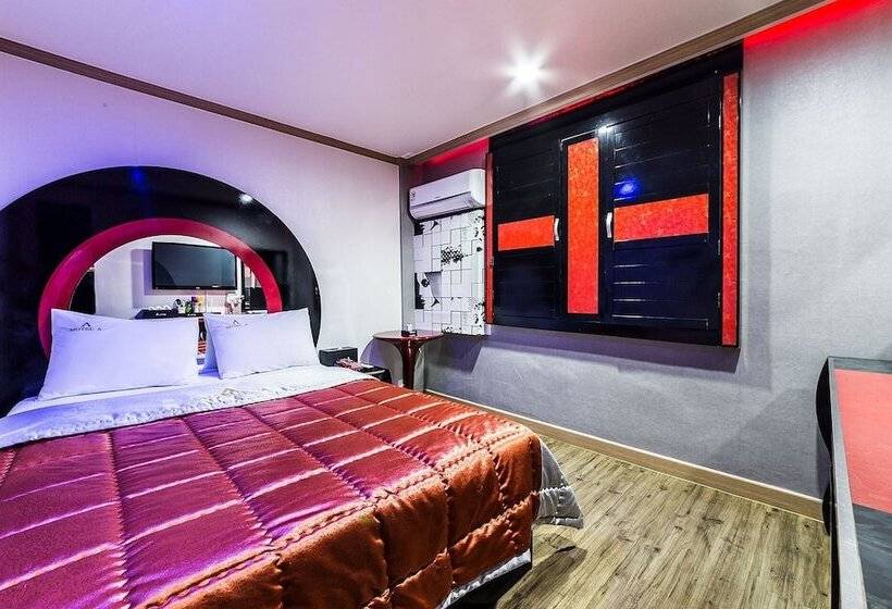 اتاق استاندارد, A Motel Wonju