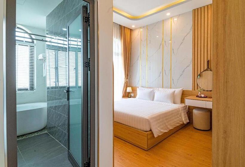 اتاق لوکس با بالکن, Mint Hoi An Villa