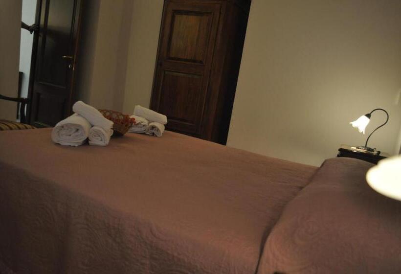 اتاق استاندارد سه نفره, B&b Villa Rosanna