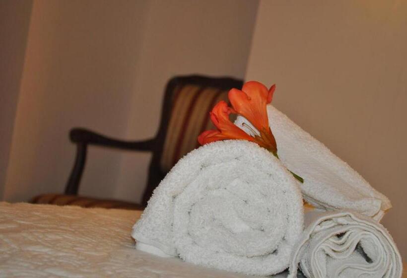اتاق استاندارد سه نفره, B&b Villa Rosanna