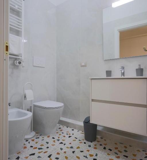اتاق لوکس با چشم‌انداز, Al Castello Avezzano