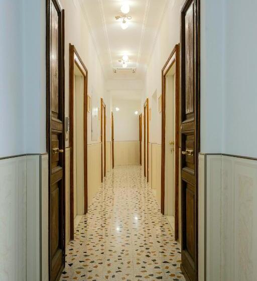 اتاق لوکس با چشم‌انداز, Al Castello Avezzano