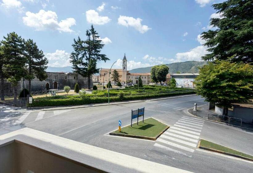 آپارتمان لوکس 1 خوابه, Al Castello Avezzano