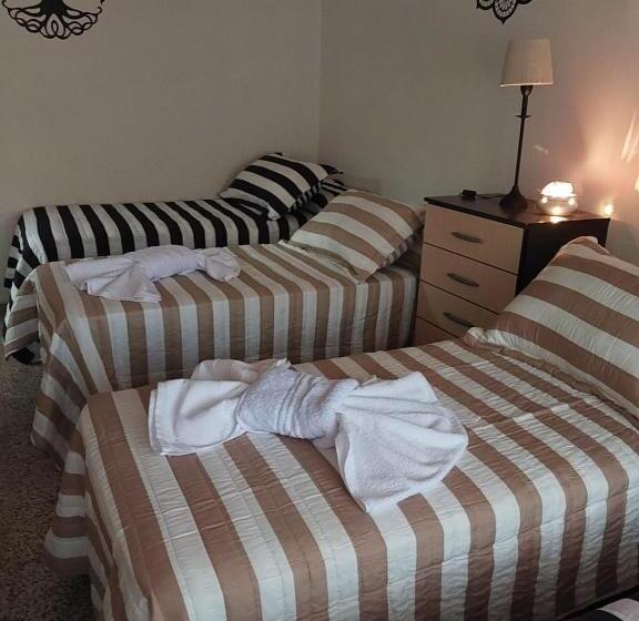 اتاق استاندارد چهار تخته, Maily Guest House