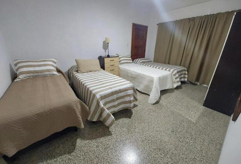 اتاق استاندارد چهار تخته, Maily Guest House