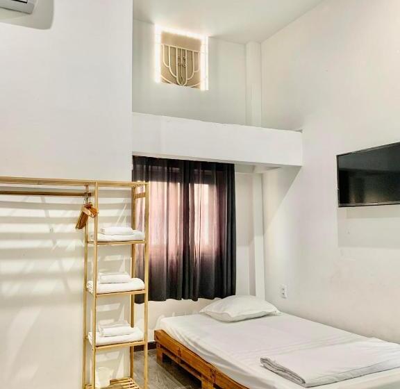 اتاق استاندارد سه تخته با بالکن, Homestay Kv
