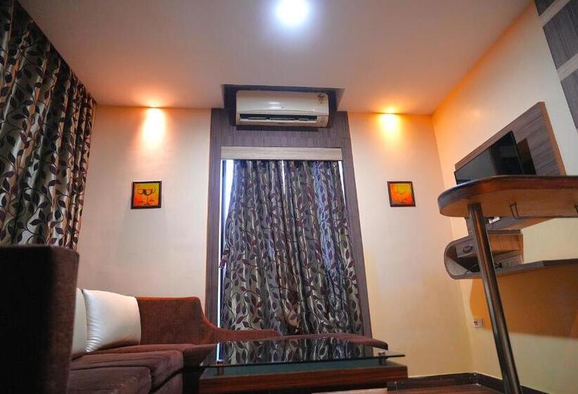 اتاق سوپریور با تخت بزرگ, Kings Resort