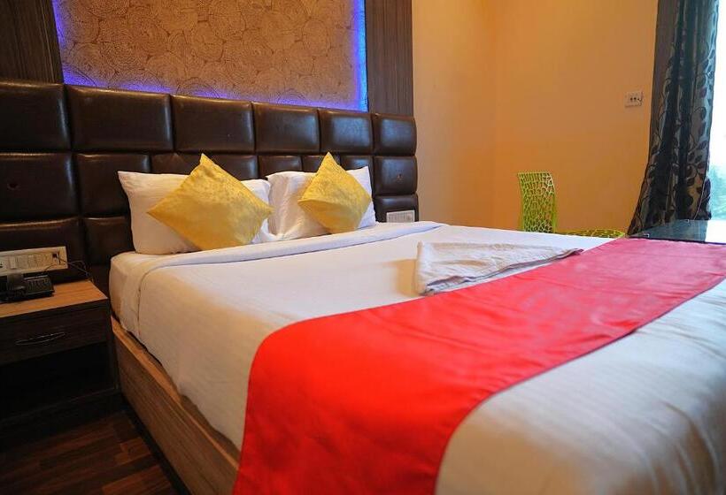 اتاق سوپریور با تخت بزرگ, Kings Resort