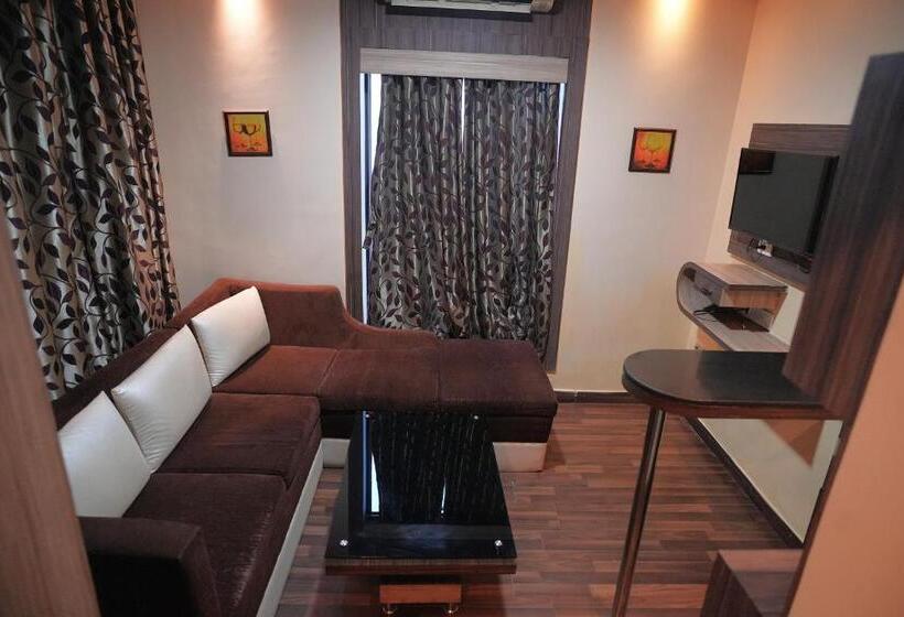 اتاق سوپریور با تخت بزرگ, Kings Resort