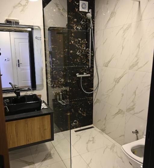 اتاق استاندارد سه نفره, La Ruota Hotel Sharr