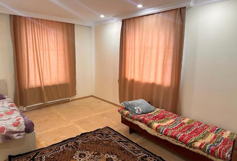 اتاق استاندارد, Sovet Hostel