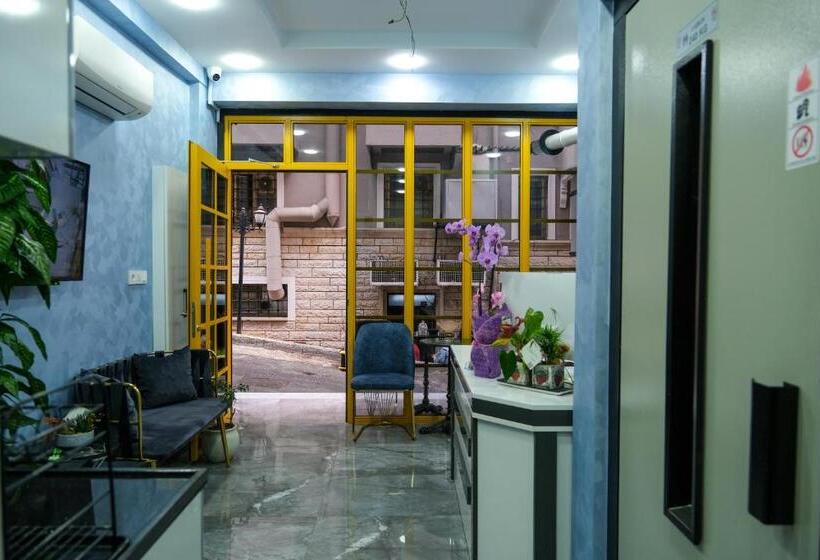 اتاق استاندارد, Yellow Mansion
