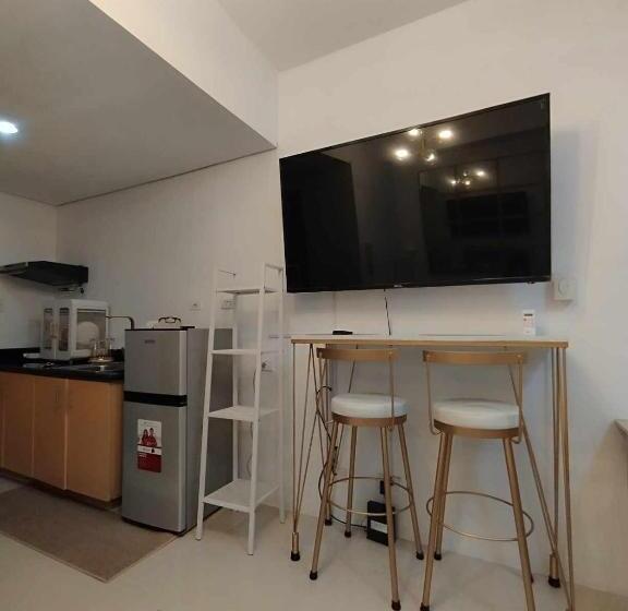 استودیوی استاندارد, Gk S Condotel