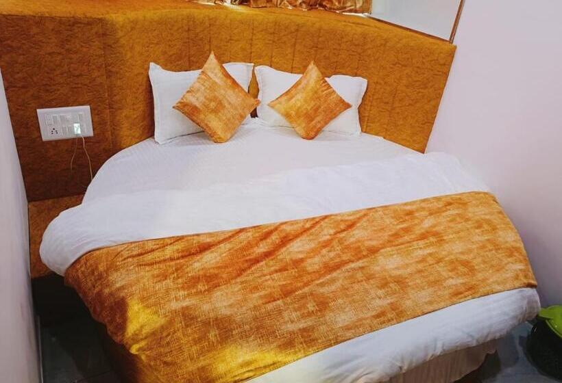 اتاق استاندارد با تخت بزرگ, Maan Palace