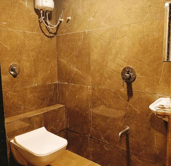 اتاق استاندارد با تخت بزرگ, Maan Palace