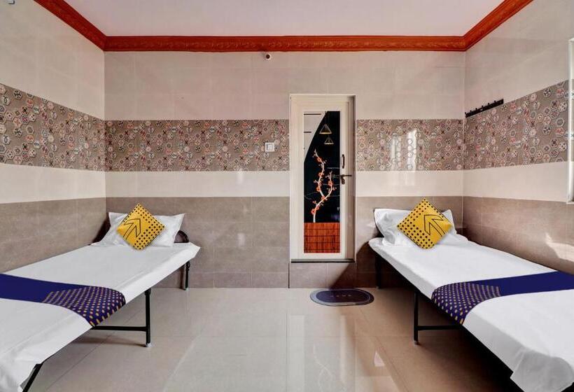 اتاق کلاسیک سه تخته, Spot On Hotel Maha Lakshmi