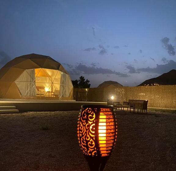 سوییت, منتجع جلامبنغ   Glamping Resort