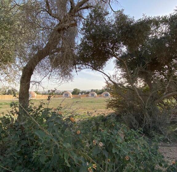 سوییت, منتجع جلامبنغ   Glamping Resort