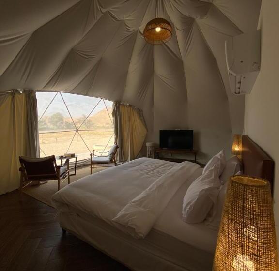 سوییت با چشم‌انداز کوه, منتجع جلامبنغ   Glamping Resort