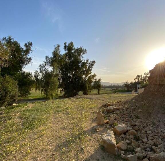 سوییت با چشم‌انداز کوه, منتجع جلامبنغ   Glamping Resort