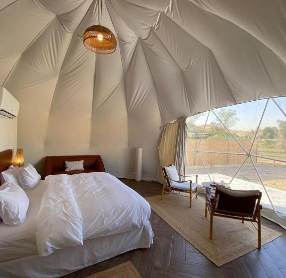سوییت, منتجع جلامبنغ   Glamping Resort