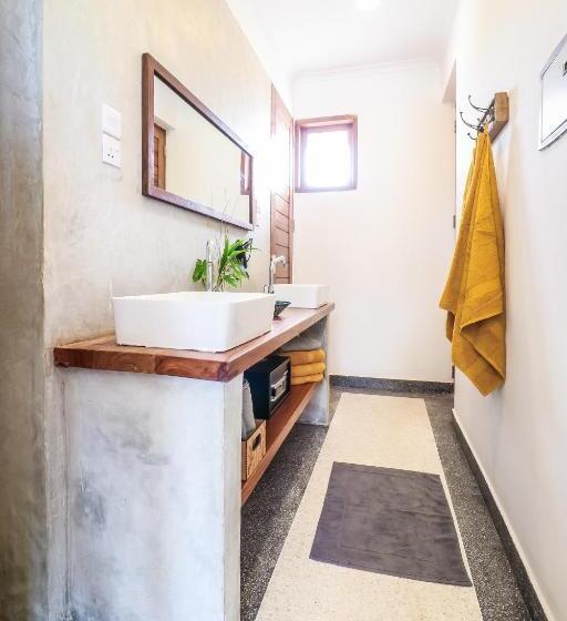 1 Bedroom Apartment Sea View, Babu Villas