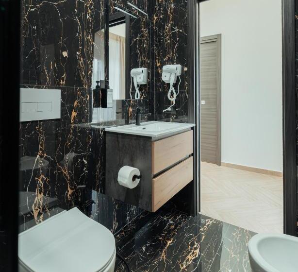 اتاق لوکس سه تخته, B&b Mirò Luxury Aeroporto Capodichino Napoli