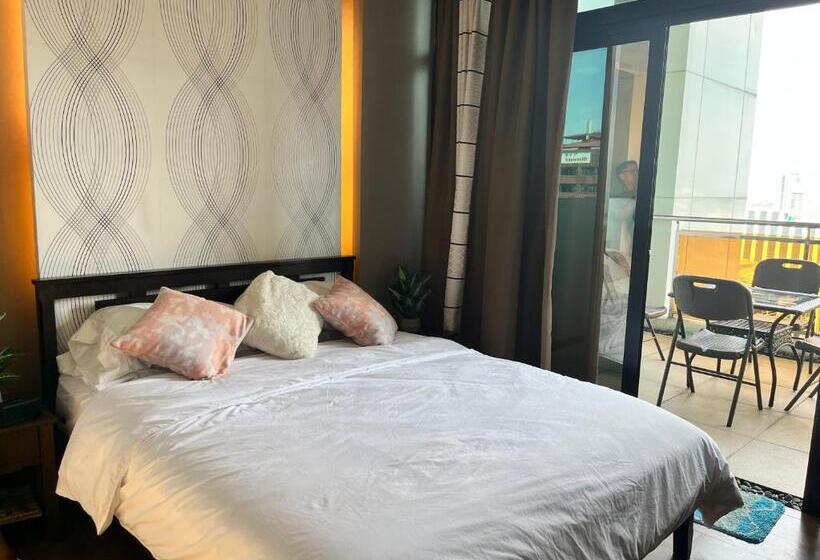 استودیو استاندارد با بالکن, Appleone Ayala Condo With Balcony