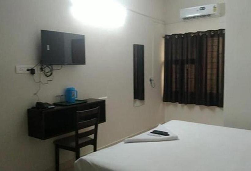 اتاق لوکس, Fabexpress Epic Residency   Nr Dlf It Park & Chennai Trade Center