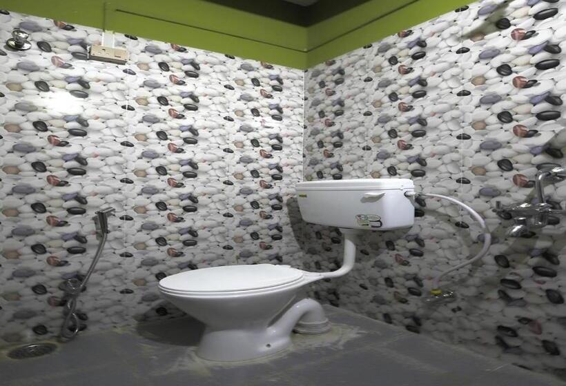 اتاق لوکس, B&b Homes Guwahati
