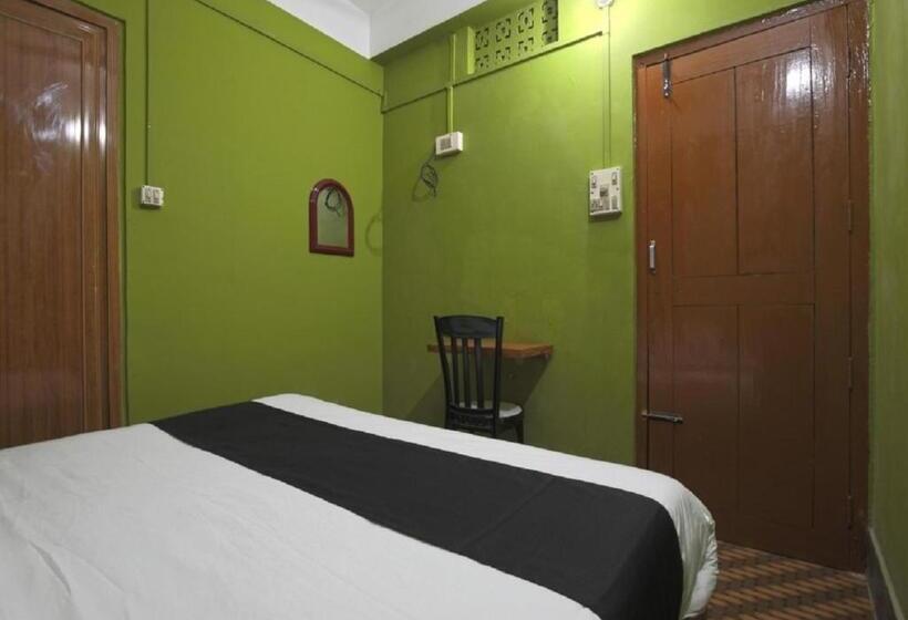 اتاق لوکس, B&b Homes Guwahati