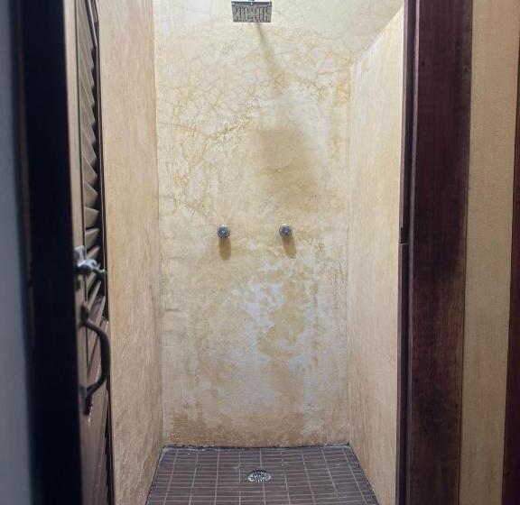 اتاق استاندارد با سرویس بهداشتی مشترک, Hostal Casa Tete