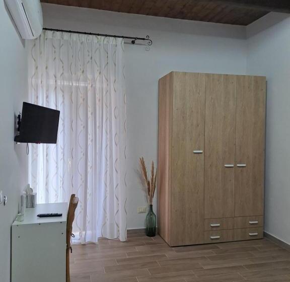 اتاق استاندارد چهار تخته, B&b Vatra