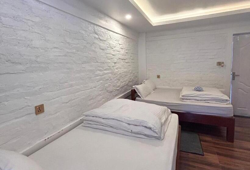 اتاق استاندارد با چشم‌انداز, Dhikidada Resort