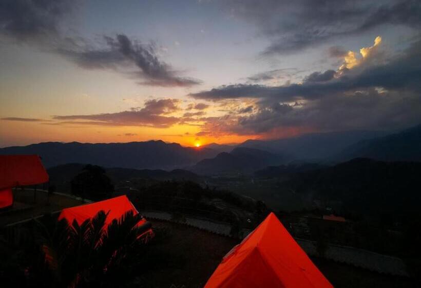 چادر با خدمات رفاهی استاندارد, Dhikidada Resort