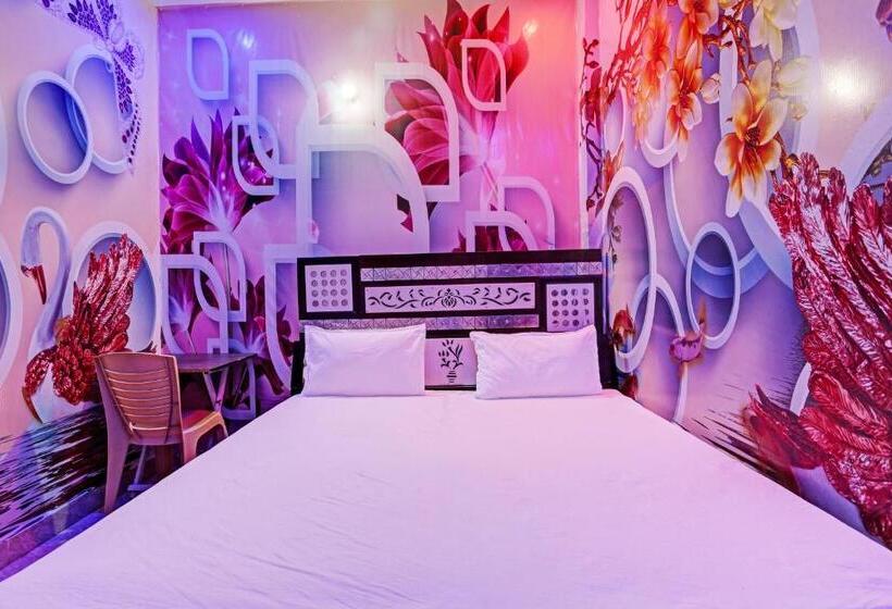اتاق کلاسیک سه تخته, Oyo Ajay Guest House